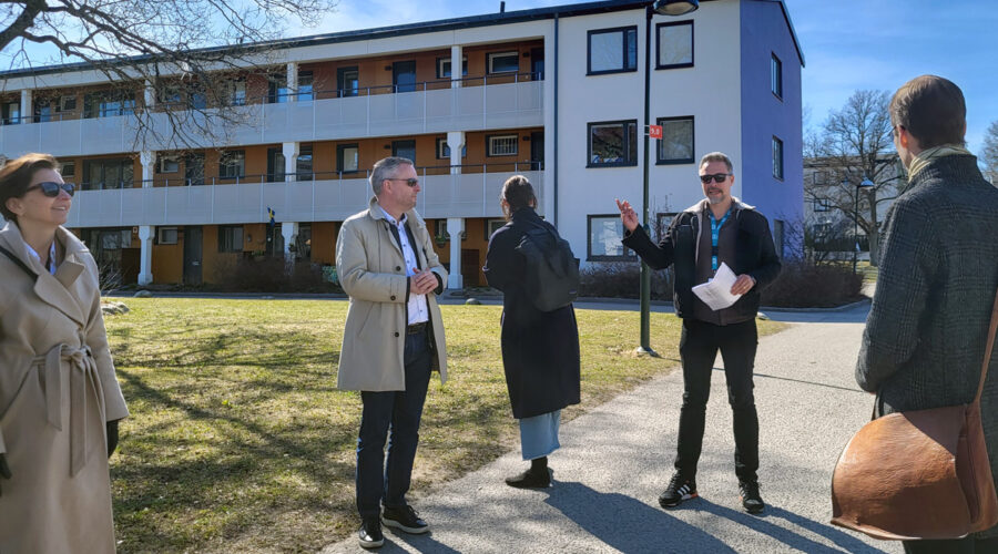 Idag har vi i Skärholmen haft studiebesök av medarbetare från Regeringskansliet. De ville veta mer om hur BIDs-inspirerad platssamverkan fungerar i verkligheten.