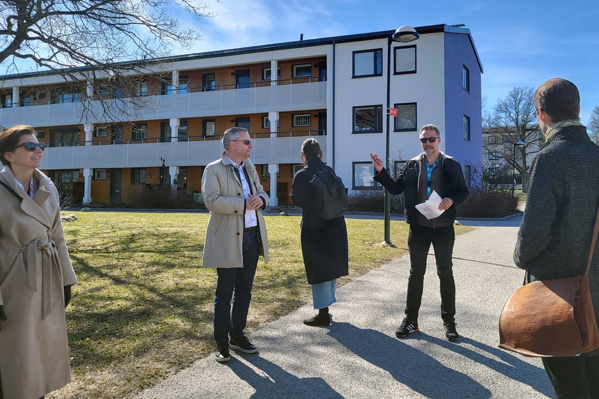 Idag har vi i Skärholmen haft studiebesök av medarbetare från Regeringskansliet. De ville veta mer om hur BIDs-inspirerad platssamverkan fungerar i verkligheten.