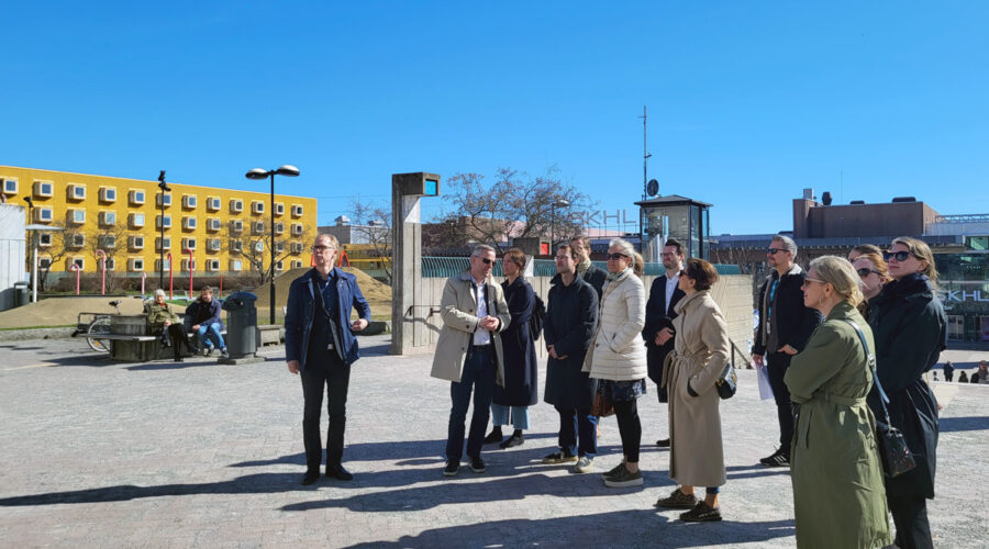 Idag har vi i Skärholmen haft studiebesök av medarbetare från Regeringskansliet. De ville veta mer om hur BIDs-inspirerad platssamverkan fungerar i verkligheten.