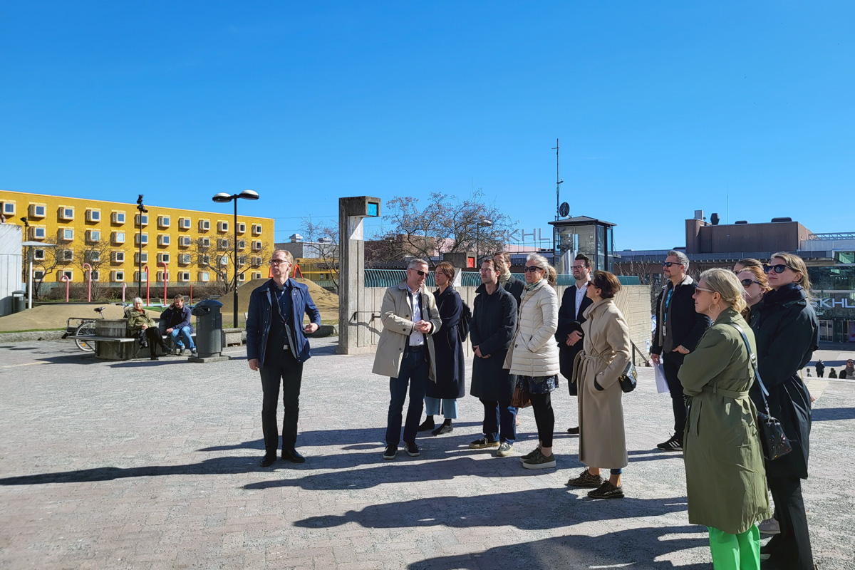 Idag har vi i Skärholmen haft studiebesök av medarbetare från Regeringskansliet. De ville veta mer om hur BIDs-inspirerad platssamverkan fungerar i verkligheten.