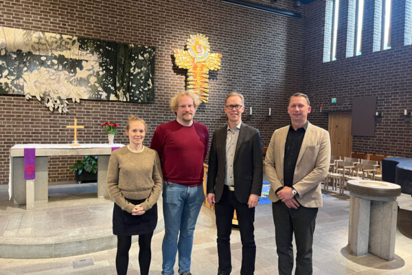 Anni Gustafsson projektledare Skärholmens Fastighetsägare, Alexis Sandrén församlingspedagog Svenska Kyrkan Skärholmen, Olle Torefeldt ordförande och Jonas Dreyfert tf vd Skärholmens Fastighetsägare.