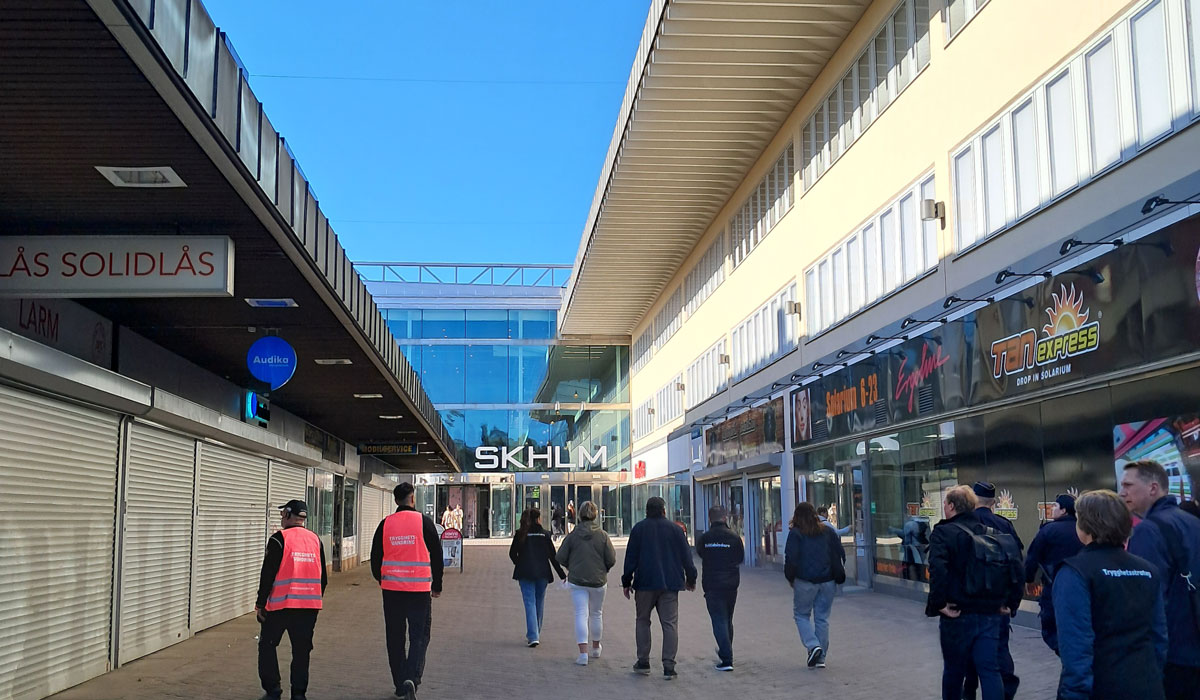 Trygghetsvandring i Skärholmen 2025.