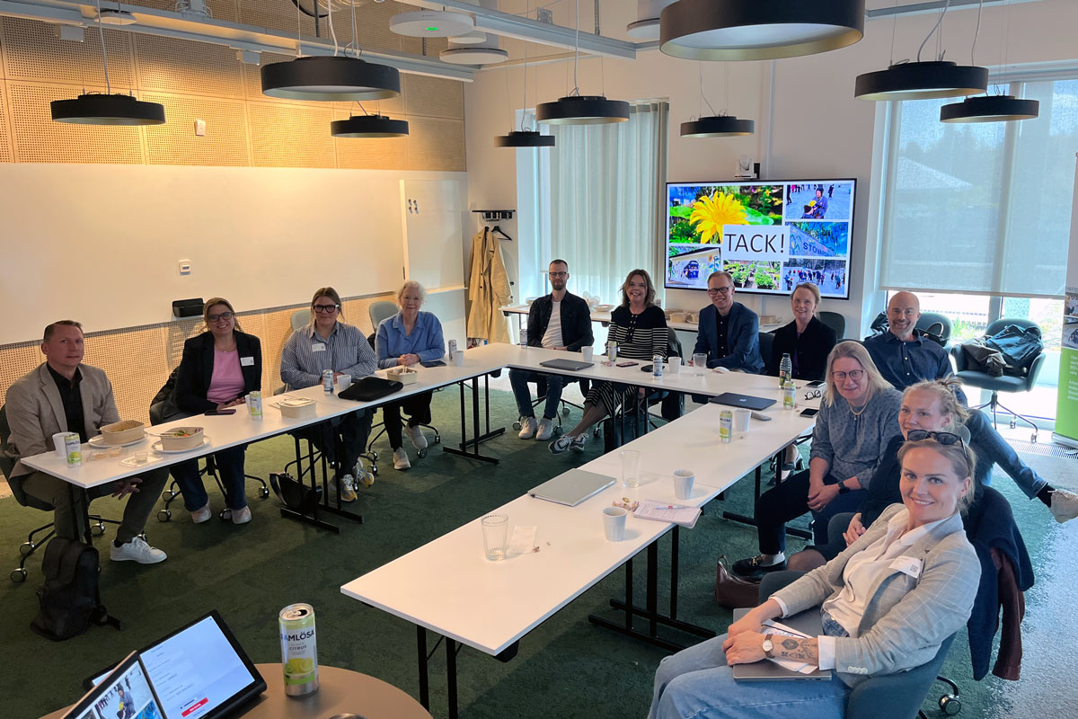 I Stockholm är vi fyra systerföreningar som har liknande utmaningar med olika förutsättningar. Skärholmens Fastighetsägare, Rågsveds Fastighetsägare, Hässelby-Vällingby Fastighetsägare och Fastighetsägare i Järva.