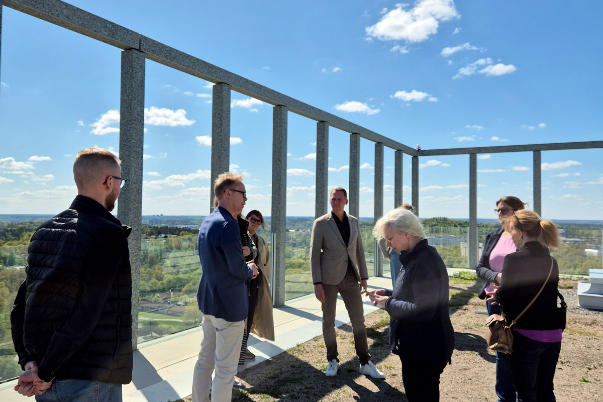 Utsikten från takcet på Stockholmshems nya byggnad är fantastisk.