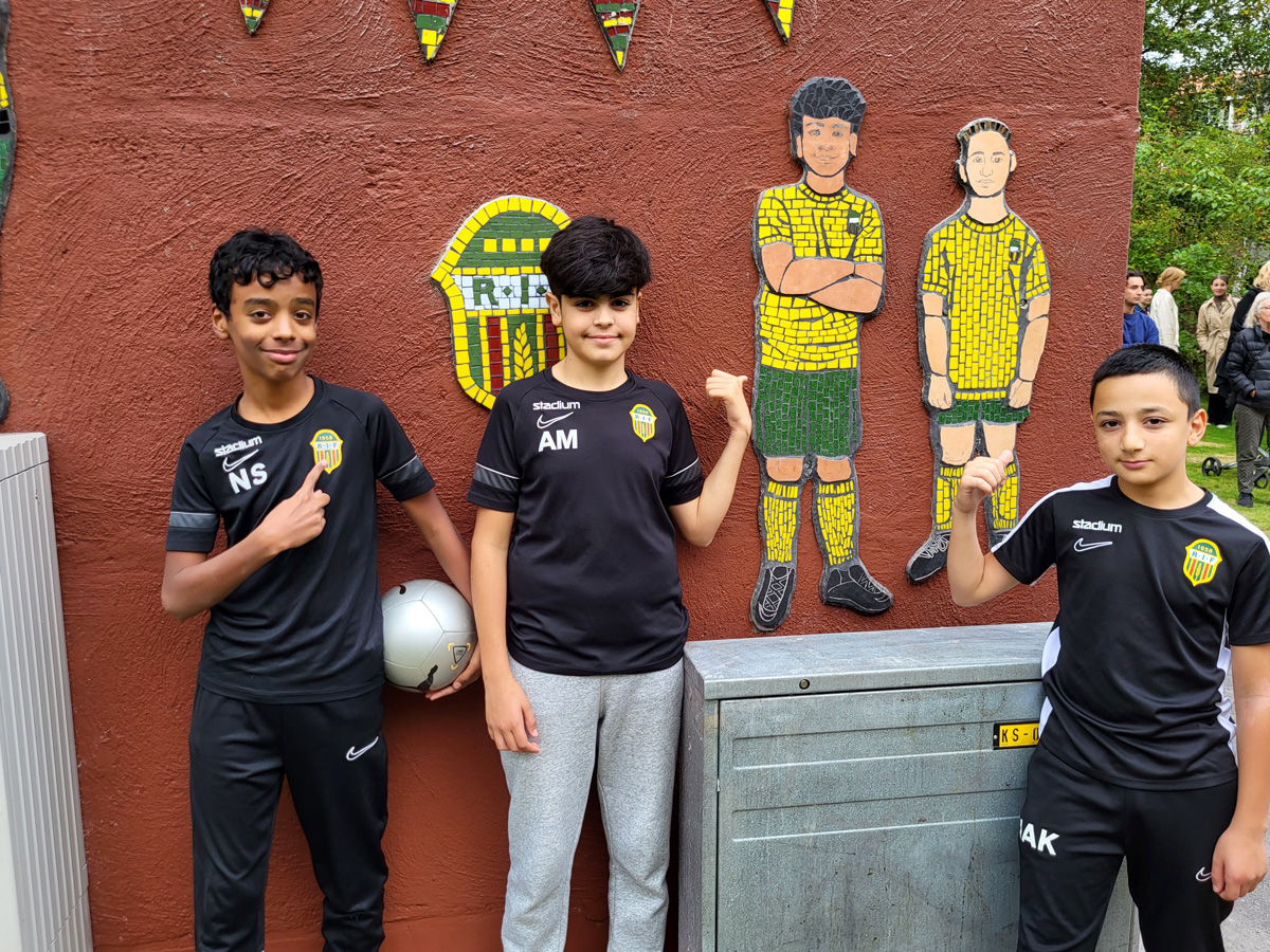 Mosaikverkstan i Rågsved, invigning av Mosaik på Ellevios nätstation.