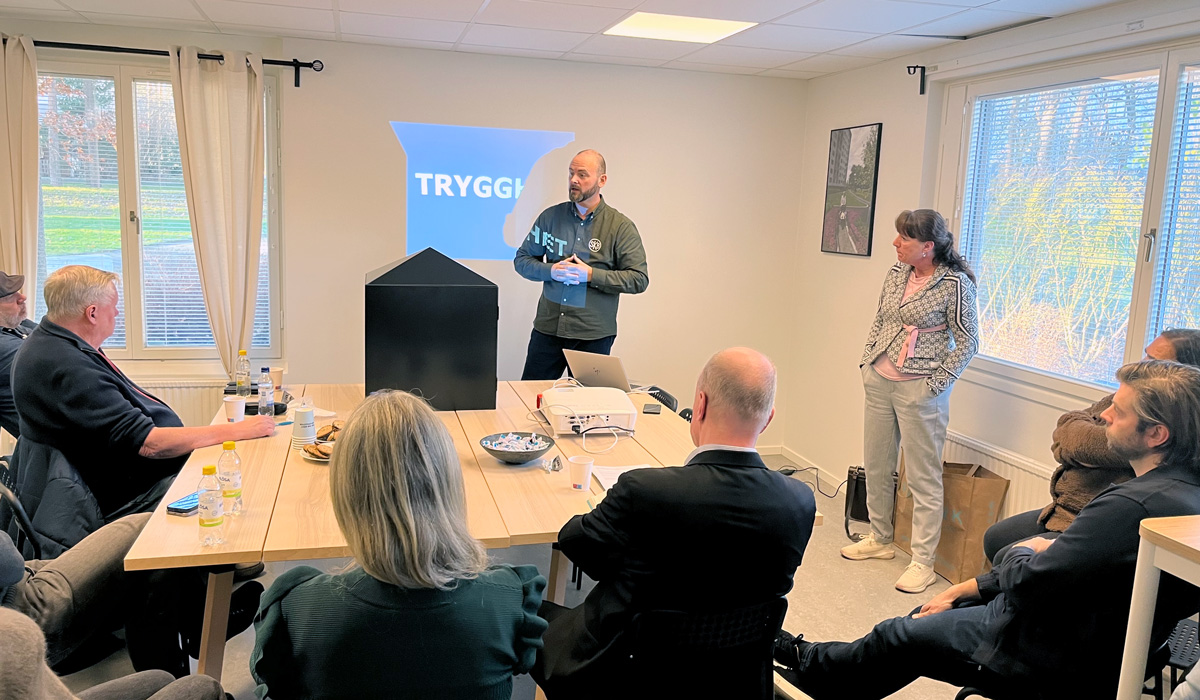 Helena Engberg och Cenny Rondahl från SKB